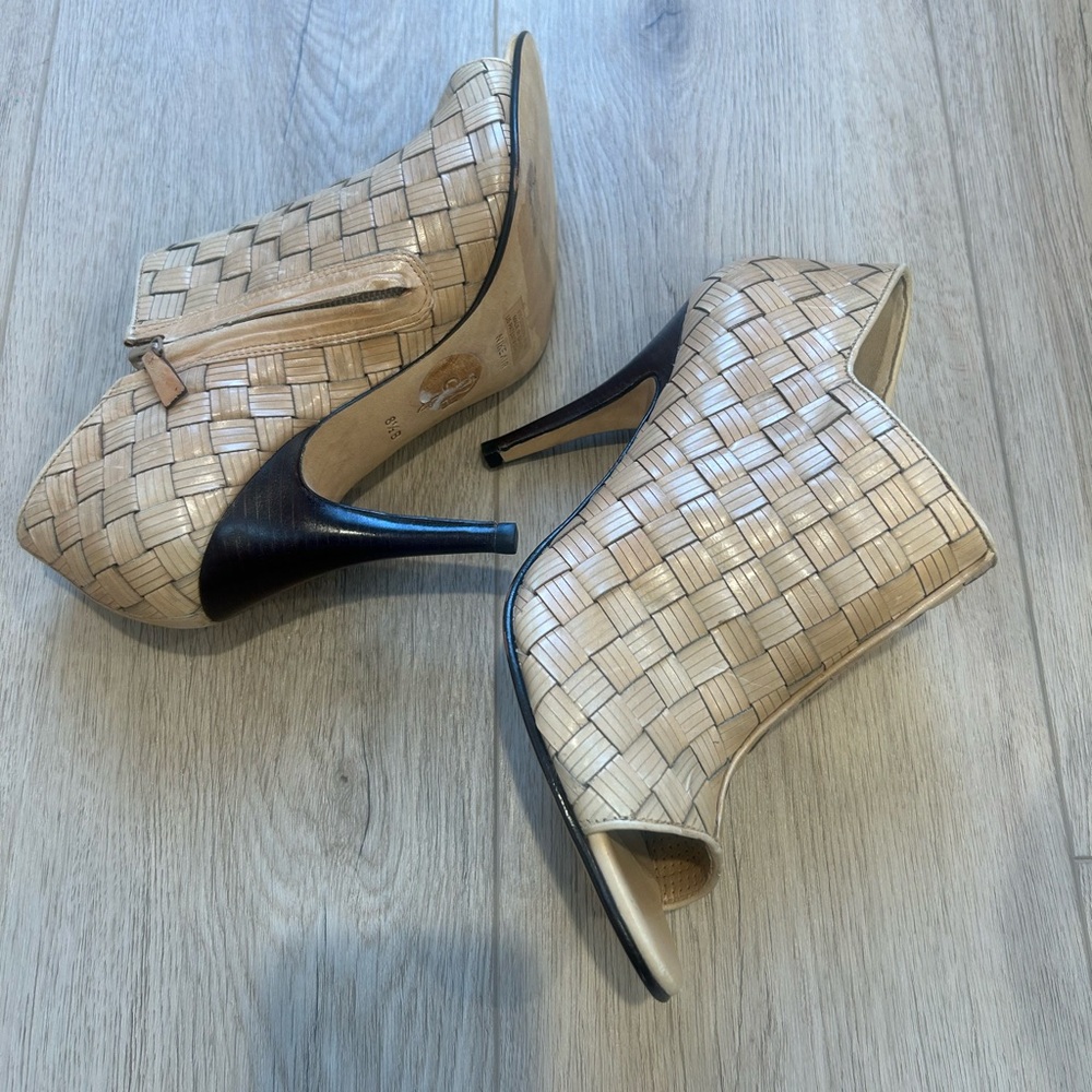 Cole Haan Open Toe Ankle Heel Bootie Woven Office Catalina Peep Toe 8.5 B - Picture 3 of 11